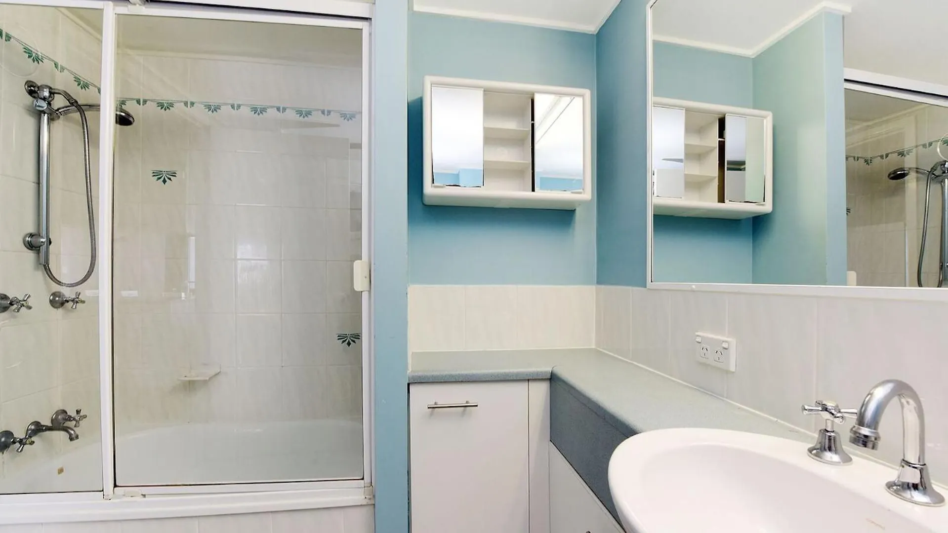 Lindomare Unit 18, 11 Orvieto Tce, Kings Beach 칼론드라 0*,